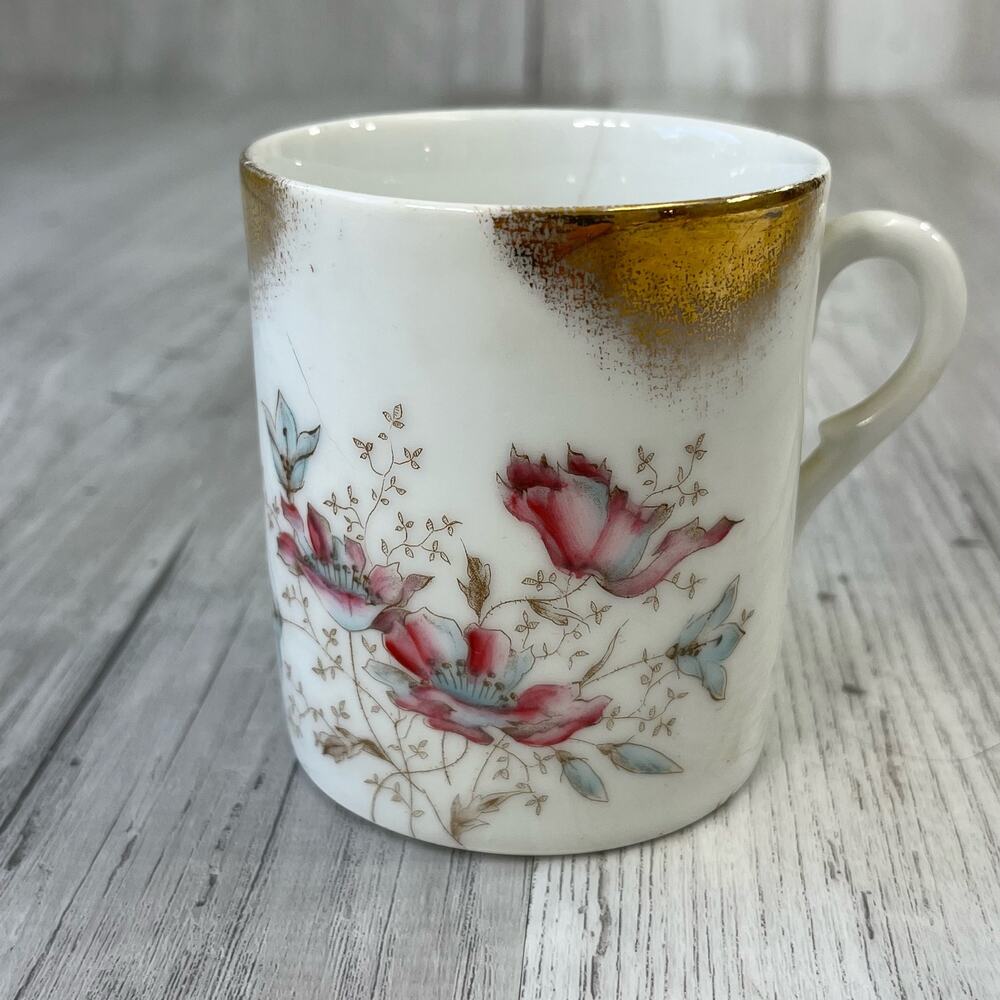 Vintage White Pink Floral Accent Gold Trim Coffee Tea Mug Cup Decor